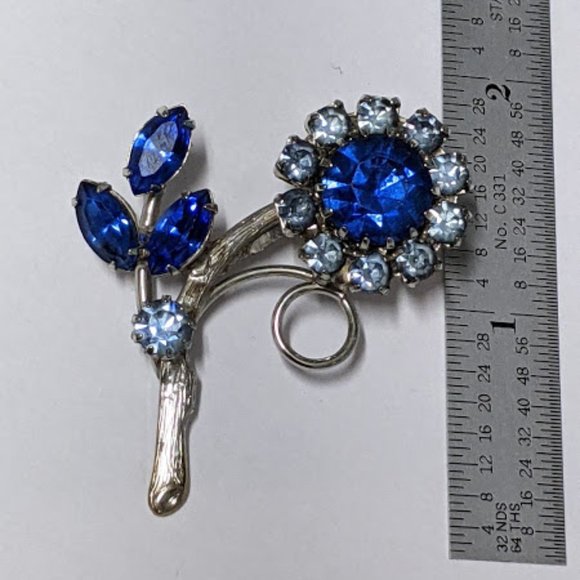 Something Blue! Vintage Rhinestone Brooch Gorgeous - Picture 3 of 5